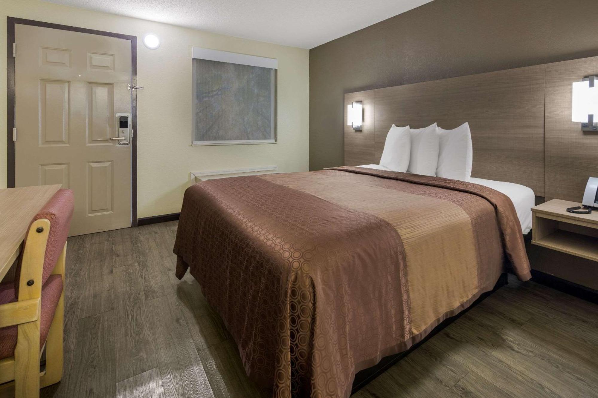 Rodeway Inn Elkton Esterno foto