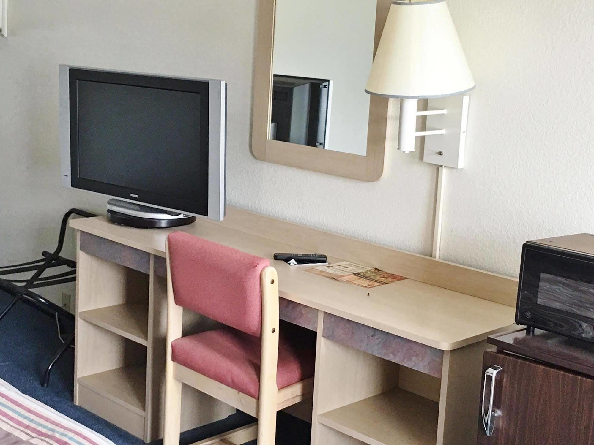 Rodeway Inn Elkton Esterno foto