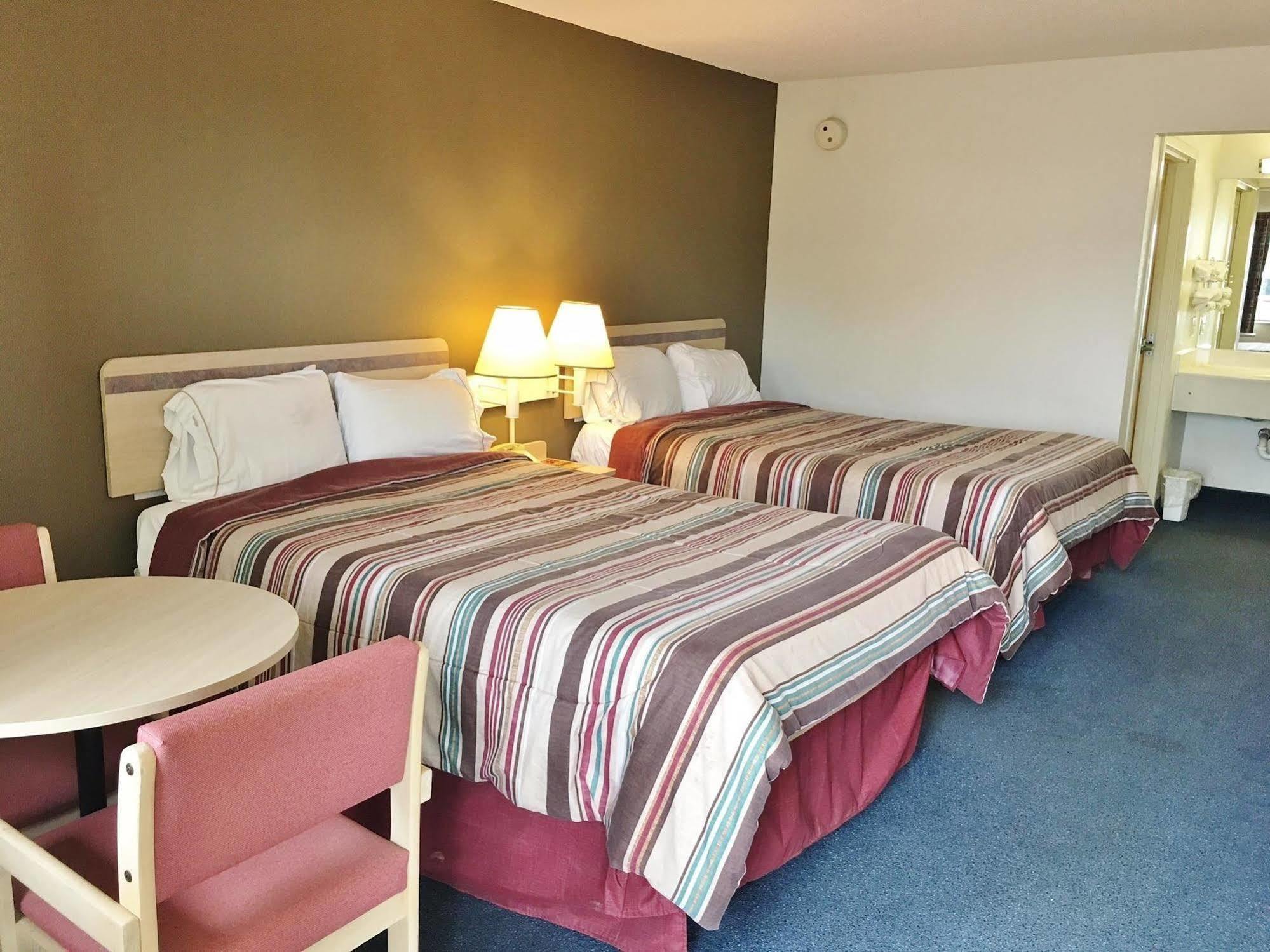 Rodeway Inn Elkton Esterno foto